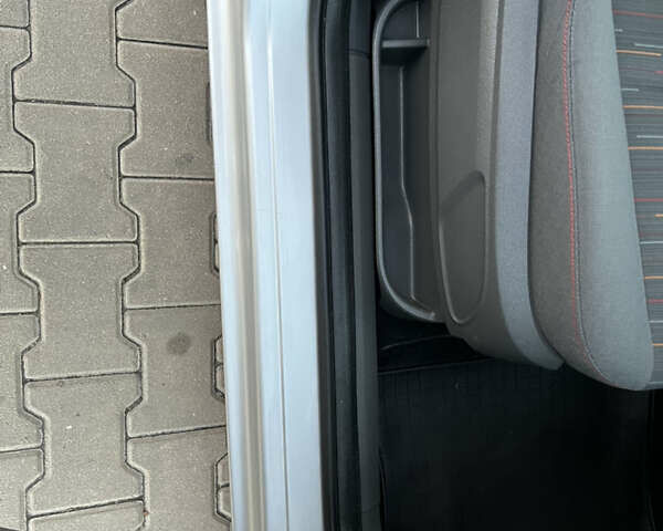 Серый Форд Си-Макс, объемом двигателя 1.8 л и пробегом 181 тыс. км за 5300 $, фото 80 на Automoto.ua