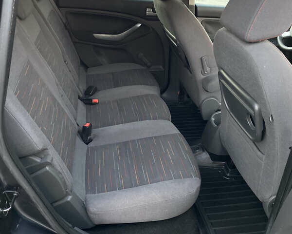 Серый Форд Си-Макс, объемом двигателя 1.6 л и пробегом 217 тыс. км за 5800 $, фото 14 на Automoto.ua