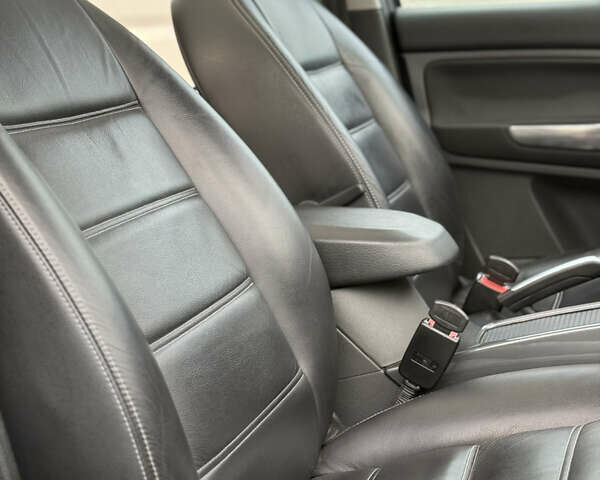 Серый Форд Си-Макс, объемом двигателя 1.6 л и пробегом 146 тыс. км за 6700 $, фото 56 на Automoto.ua