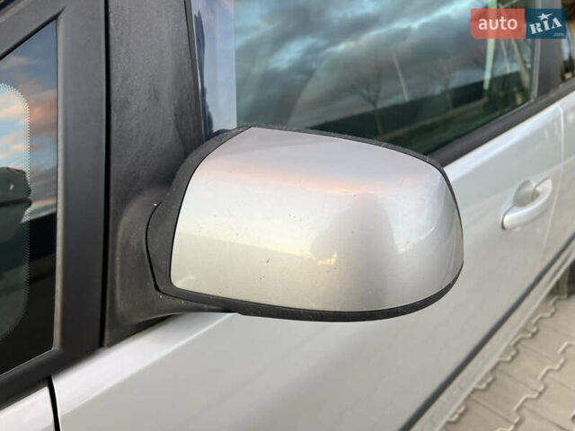 Серый Форд Си-Макс, объемом двигателя 1.8 л и пробегом 181 тыс. км за 5300 $, фото 39 на Automoto.ua