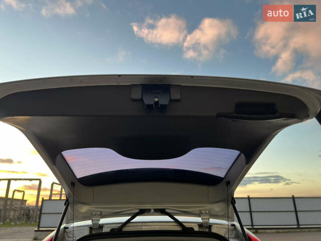 Серый Форд Си-Макс, объемом двигателя 1.8 л и пробегом 181 тыс. км за 5300 $, фото 43 на Automoto.ua