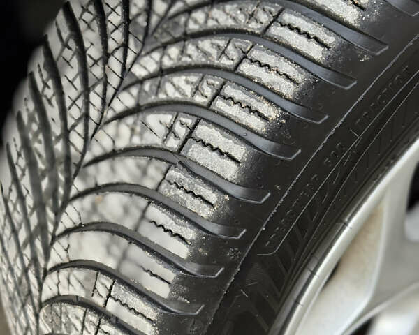 Серый Форд Си-Макс, объемом двигателя 1.6 л и пробегом 146 тыс. км за 6700 $, фото 44 на Automoto.ua