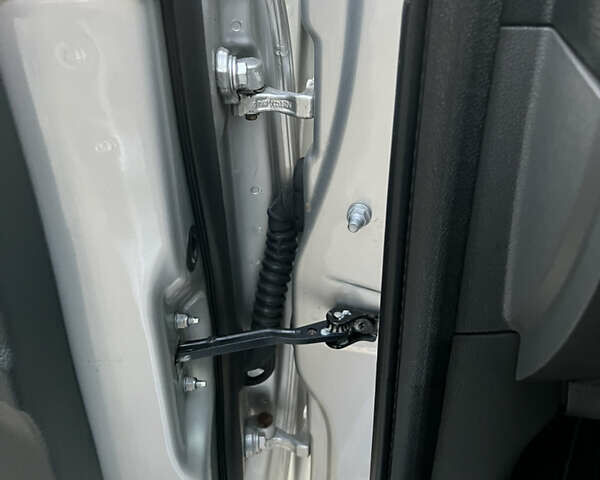 Серый Форд Си-Макс, объемом двигателя 1.8 л и пробегом 181 тыс. км за 5300 $, фото 95 на Automoto.ua