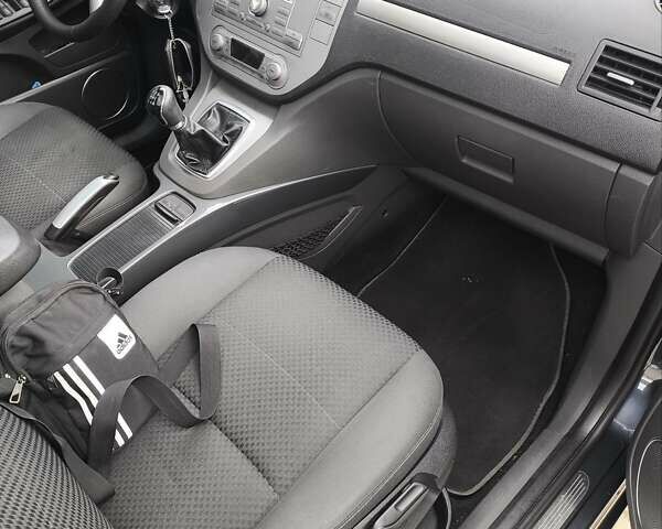 Серый Форд Си-Макс, объемом двигателя 1.6 л и пробегом 246 тыс. км за 7200 $, фото 18 на Automoto.ua