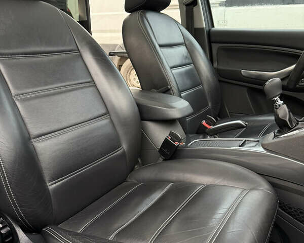 Серый Форд Си-Макс, объемом двигателя 1.6 л и пробегом 146 тыс. км за 6700 $, фото 68 на Automoto.ua