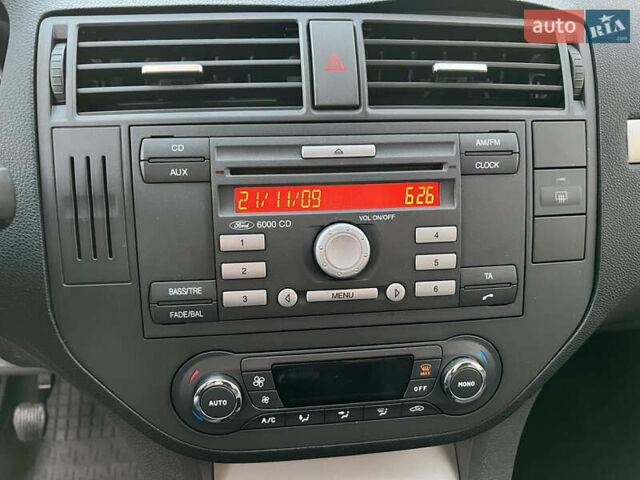 Серый Форд Си-Макс, объемом двигателя 1.8 л и пробегом 181 тыс. км за 5300 $, фото 59 на Automoto.ua