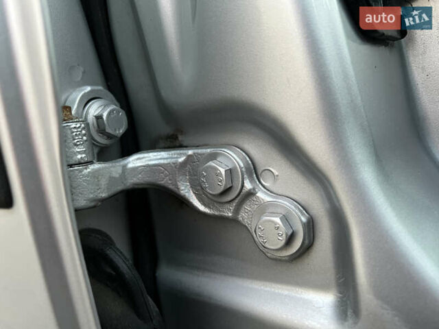 Серый Форд Си-Макс, объемом двигателя 1.8 л и пробегом 181 тыс. км за 5300 $, фото 78 на Automoto.ua