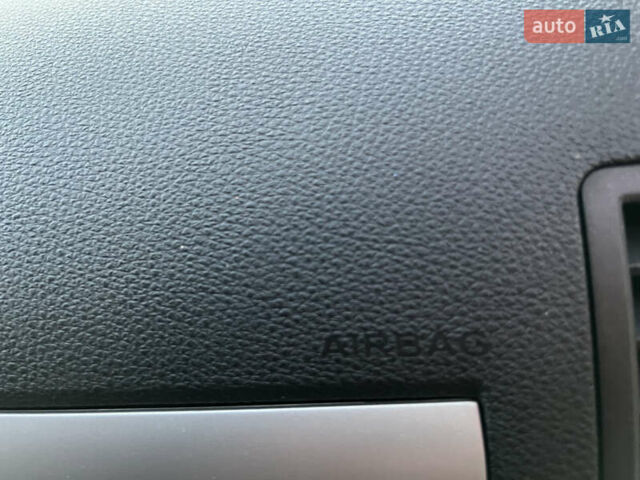 Серый Форд Си-Макс, объемом двигателя 1.8 л и пробегом 181 тыс. км за 5300 $, фото 83 на Automoto.ua