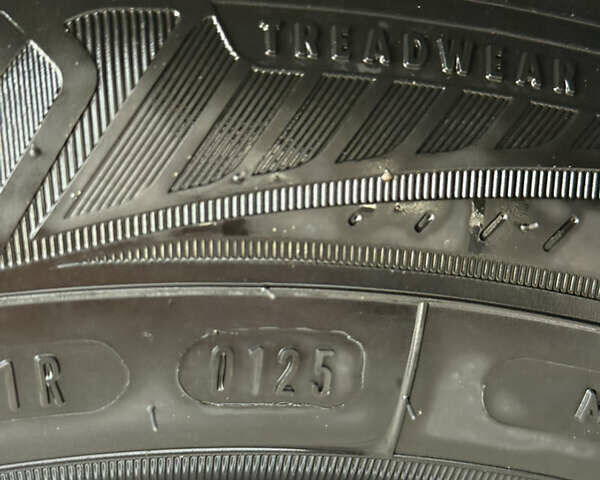 Серый Форд Си-Макс, объемом двигателя 1.6 л и пробегом 146 тыс. км за 6700 $, фото 43 на Automoto.ua