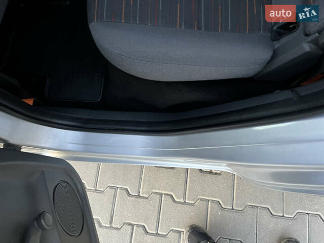 Серый Форд Си-Макс, объемом двигателя 1.8 л и пробегом 181 тыс. км за 5300 $, фото 91 на Automoto.ua