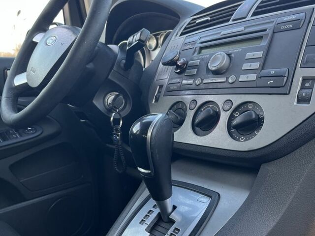 Серый Форд Си-Макс, объемом двигателя 2 л и пробегом 300 тыс. км за 5900 $, фото 15 на Automoto.ua