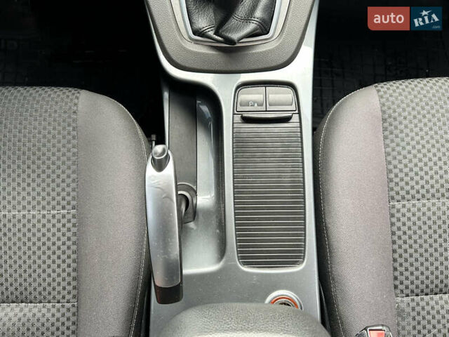 Сірий Форд Сі-Макс, об'ємом двигуна 1.56 л та пробігом 344 тис. км за 5699 $, фото 19 на Automoto.ua