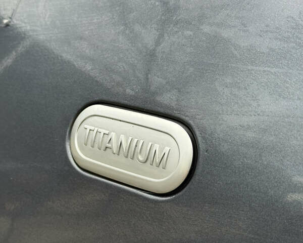 Серый Форд Си-Макс, объемом двигателя 1.6 л и пробегом 146 тыс. км за 6700 $, фото 75 на Automoto.ua