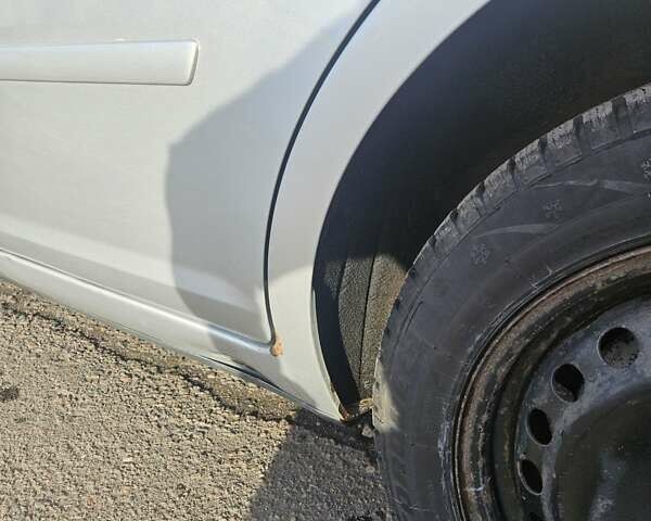 Сірий Форд Сі-Макс, об'ємом двигуна 1.6 л та пробігом 300 тис. км за 4500 $, фото 15 на Automoto.ua