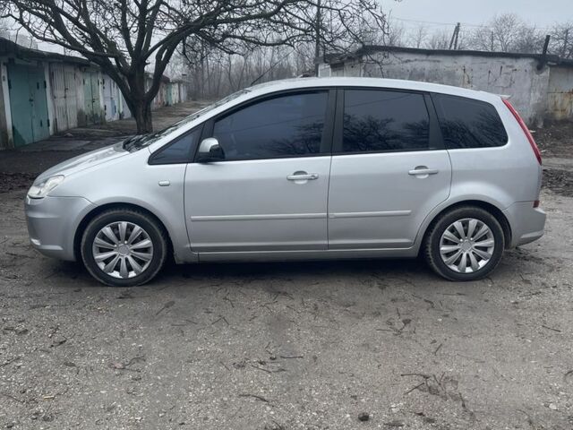 Серый Форд Си-Макс, объемом двигателя 1.6 л и пробегом 200 тыс. км за 5600 $, фото 2 на Automoto.ua