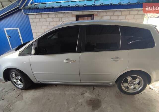 Серый Форд Си-Макс, объемом двигателя 2 л и пробегом 218 тыс. км за 5899 $, фото 9 на Automoto.ua