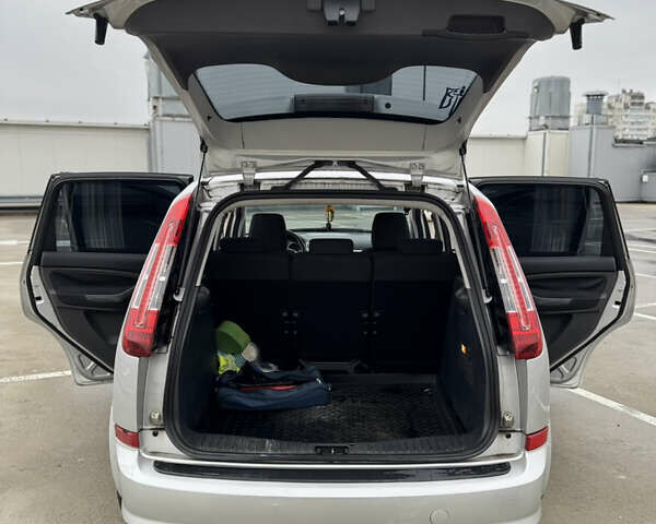 Серый Форд Си-Макс, объемом двигателя 2 л и пробегом 241 тыс. км за 6500 $, фото 8 на Automoto.ua