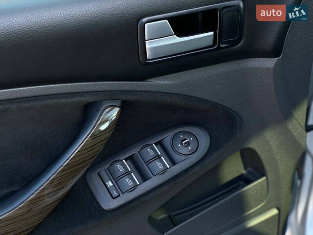 Серый Форд Си-Макс, объемом двигателя 1.8 л и пробегом 188 тыс. км за 7700 $, фото 17 на Automoto.ua