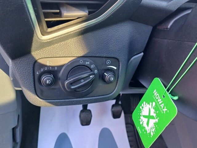 Серый Форд Си-Макс, объемом двигателя 1.6 л и пробегом 267 тыс. км за 7999 $, фото 17 на Automoto.ua