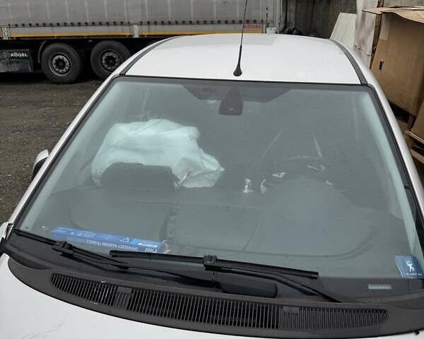 Серый Форд Си-Макс, объемом двигателя 1.6 л и пробегом 330 тыс. км за 3200 $, фото 11 на Automoto.ua