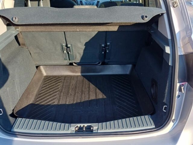 Серый Форд Си-Макс, объемом двигателя 1.6 л и пробегом 267 тыс. км за 7999 $, фото 19 на Automoto.ua