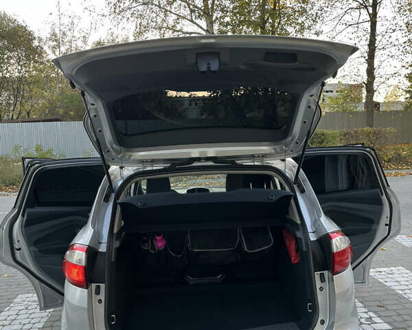 Серый Форд Си-Макс, объемом двигателя 1.56 л и пробегом 220 тыс. км за 7800 $, фото 22 на Automoto.ua