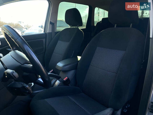 Серый Форд Си-Макс, объемом двигателя 1.8 л и пробегом 188 тыс. км за 7700 $, фото 19 на Automoto.ua