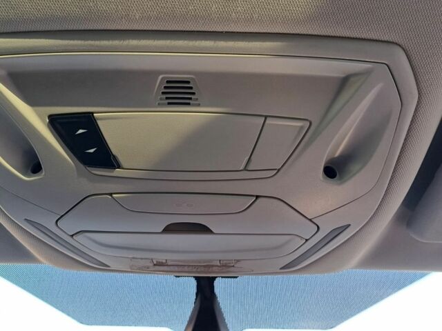 Серый Форд Си-Макс, объемом двигателя 1.6 л и пробегом 267 тыс. км за 7999 $, фото 15 на Automoto.ua