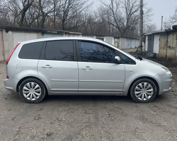 Серый Форд Си-Макс, объемом двигателя 1.56 л и пробегом 130 тыс. км за 5450 $, фото 11 на Automoto.ua