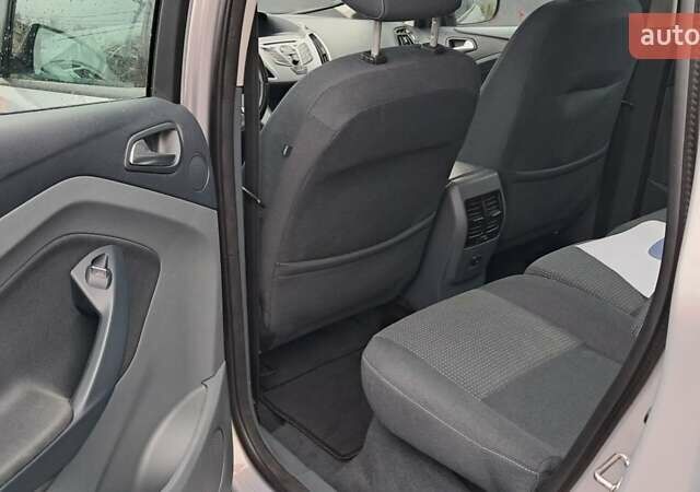 Серый Форд Си-Макс, объемом двигателя 1.6 л и пробегом 126 тыс. км за 7899 $, фото 1 на Automoto.ua