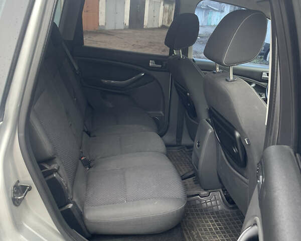 Серый Форд Си-Макс, объемом двигателя 1.56 л и пробегом 130 тыс. км за 5450 $, фото 9 на Automoto.ua