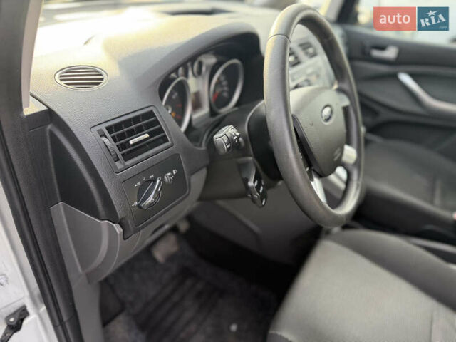 Серый Форд Си-Макс, объемом двигателя 2 л и пробегом 200 тыс. км за 6750 $, фото 20 на Automoto.ua