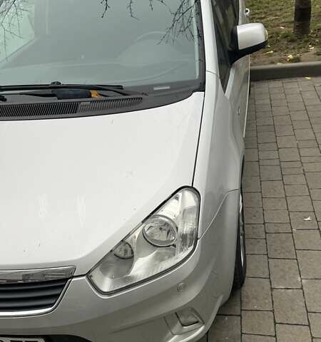 Сірий Форд Сі-Макс, об'ємом двигуна 1.75 л та пробігом 187 тис. км за 7700 $, фото 3 на Automoto.ua