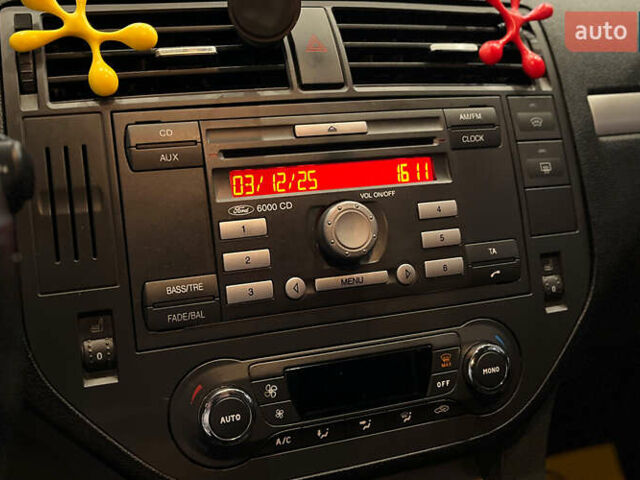 Сірий Форд Сі-Макс, об'ємом двигуна 1.56 л та пробігом 320 тис. км за 6500 $, фото 14 на Automoto.ua