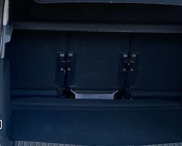 Форд Сі-Макс 2010 у Косове на Automoto.ua Сірий Форд Сі-Макс, об'ємом двигуна 1.6 л та пробігом 253 тис. км за 7800 $, фото 9 на Automoto.ua