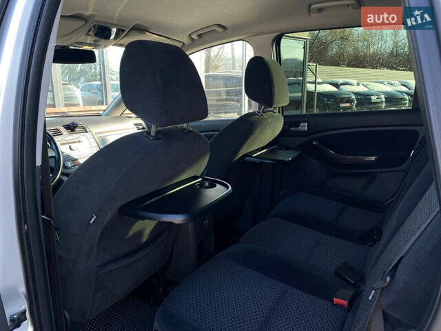 Серый Форд Си-Макс, объемом двигателя 1.8 л и пробегом 188 тыс. км за 7700 $, фото 7 на Automoto.ua