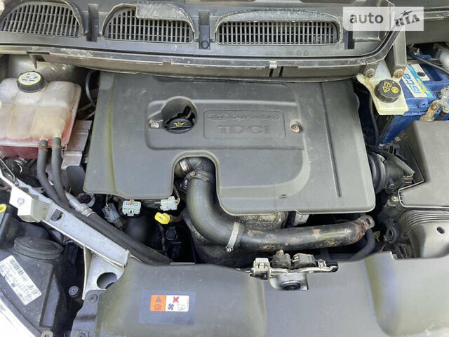 Серый Форд Си-Макс, объемом двигателя 1.56 л и пробегом 195 тыс. км за 5999 $, фото 30 на Automoto.ua