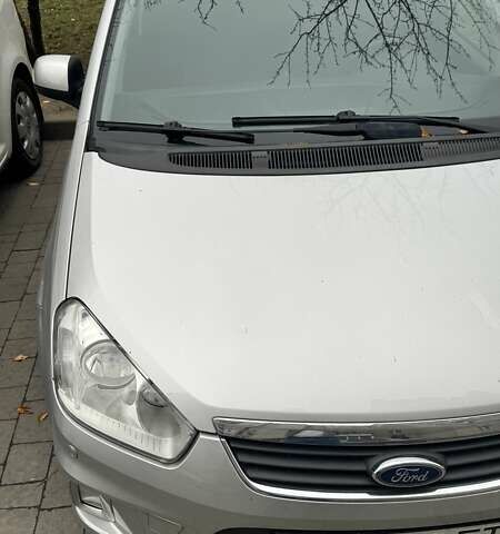 Сірий Форд Сі-Макс, об'ємом двигуна 1.75 л та пробігом 187 тис. км за 7700 $, фото 2 на Automoto.ua