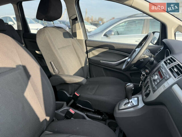 Серый Форд Си-Макс, объемом двигателя 2 л и пробегом 200 тыс. км за 6750 $, фото 13 на Automoto.ua