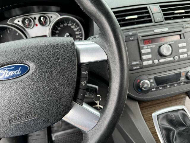 Сірий Форд Сі-Макс, об'ємом двигуна 1.8 л та пробігом 221 тис. км за 5900 $, фото 13 на Automoto.ua