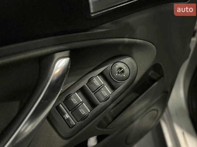 Сірий Форд Сі-Макс, об'ємом двигуна 1.56 л та пробігом 320 тис. км за 6500 $, фото 11 на Automoto.ua