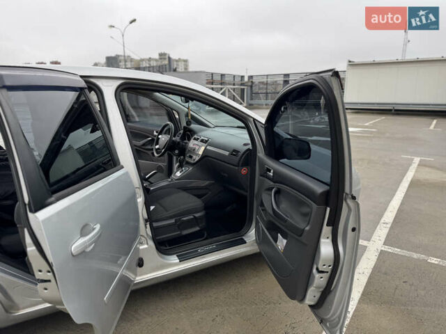 Серый Форд Си-Макс, объемом двигателя 2 л и пробегом 241 тыс. км за 6500 $, фото 5 на Automoto.ua