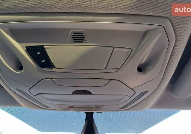 Серый Форд Си-Макс, объемом двигателя 1.6 л и пробегом 267 тыс. км за 7999 $, фото 26 на Automoto.ua