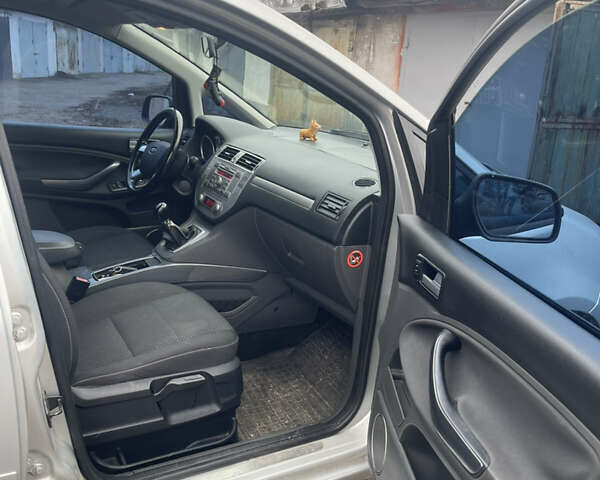 Серый Форд Си-Макс, объемом двигателя 1.56 л и пробегом 130 тыс. км за 5450 $, фото 10 на Automoto.ua