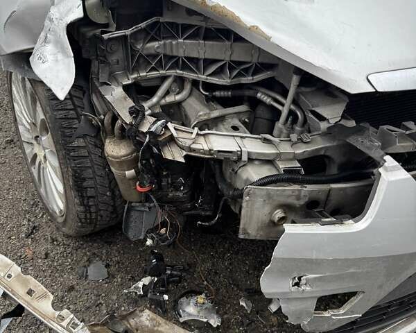 Серый Форд Си-Макс, объемом двигателя 1.6 л и пробегом 330 тыс. км за 3200 $, фото 10 на Automoto.ua