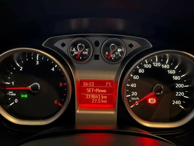 Серый Форд Си-Макс, объемом двигателя 1.4 л и пробегом 320 тыс. км за 6500 $, фото 18 на Automoto.ua