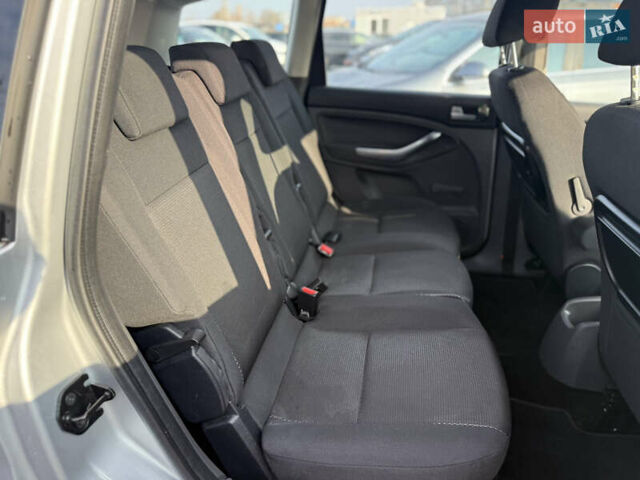 Серый Форд Си-Макс, объемом двигателя 2 л и пробегом 200 тыс. км за 6750 $, фото 16 на Automoto.ua