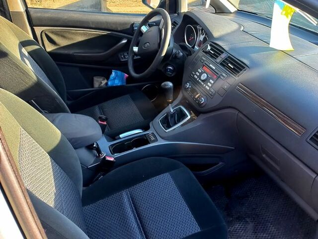 Серый Форд Си-Макс, объемом двигателя 1.8 л и пробегом 243 тыс. км за 7500 $, фото 4 на Automoto.ua