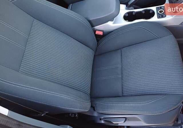 Серый Форд Си-Макс, объемом двигателя 1.6 л и пробегом 267 тыс. км за 7999 $, фото 27 на Automoto.ua