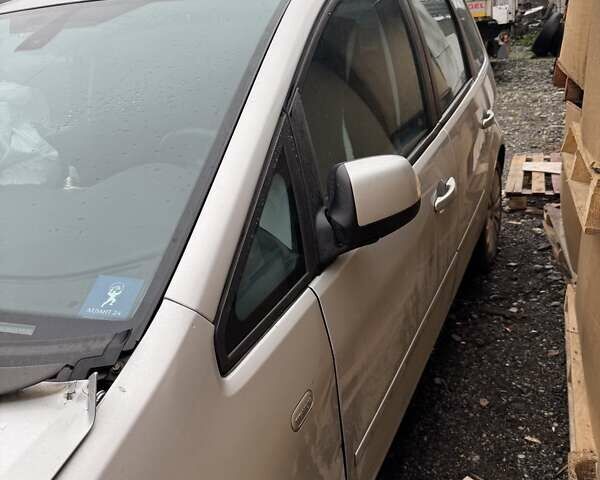 Серый Форд Си-Макс, объемом двигателя 1.6 л и пробегом 330 тыс. км за 3200 $, фото 4 на Automoto.ua